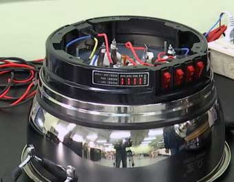 電熱鍋底盤進水還能用嗎？該怎么處理？